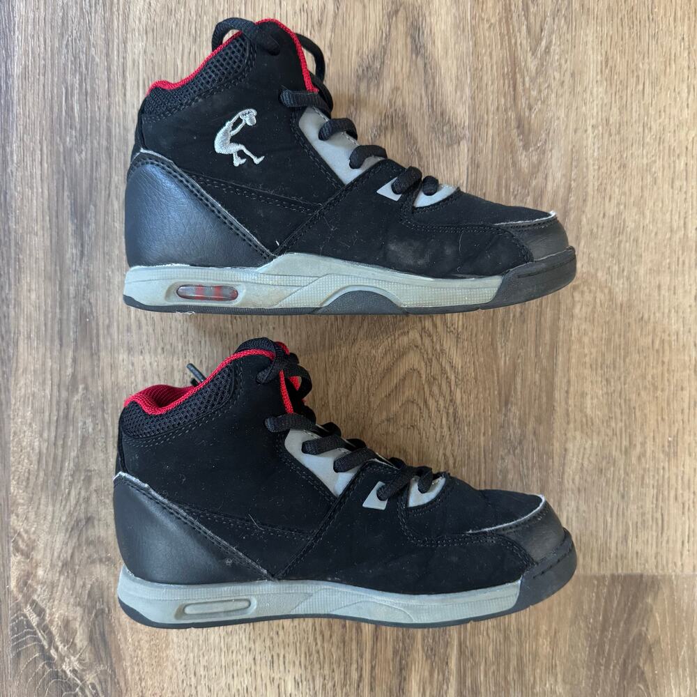 Shaq High Top Sneakers in Black